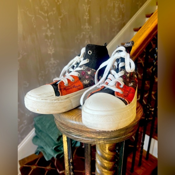 Minnie mouse platform, high tops, girls size 4 canvas very good condition - Picture 5 of 13